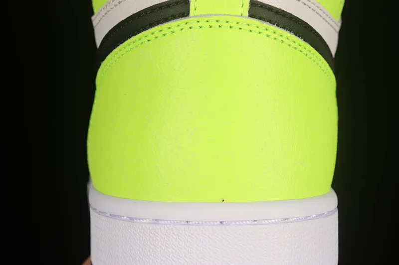 All categories Air Jordan Jordan series basketball shoes Air Jordan 1 High pure original version Air Jordan 1 High OG "Volt" AJ1 Joe 1 new fluorescent green 555088-702